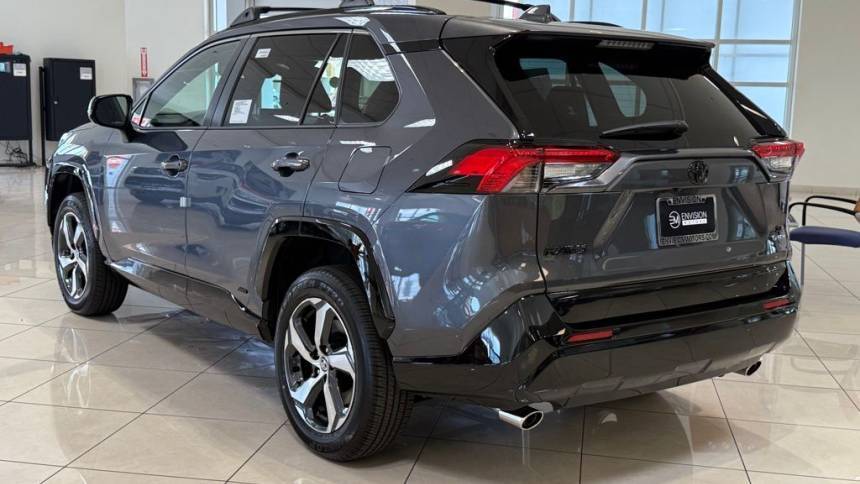 2025 Toyota RAV4 Plug-In Hybrid - Images - 5