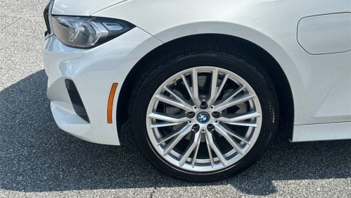 2024 BMW 3 Series - Images - 11