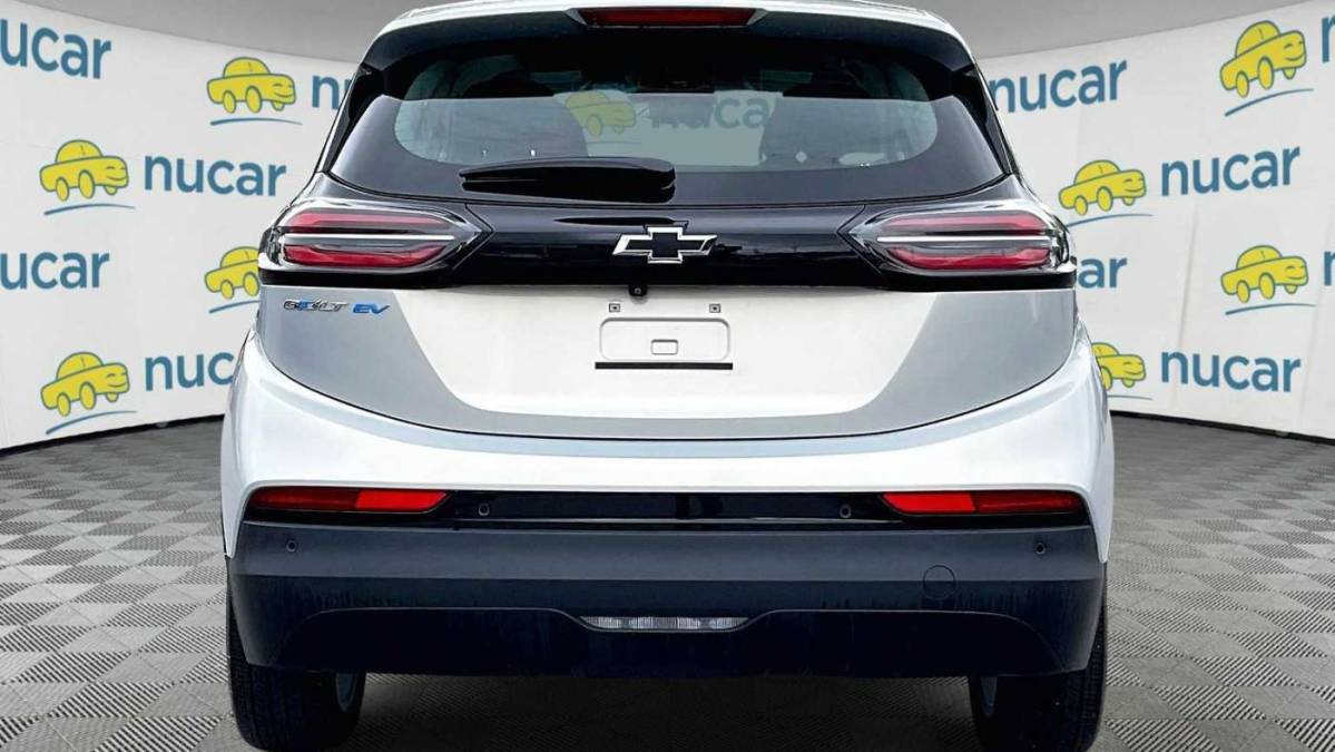 2023 Chevrolet Bolt - Images - 5