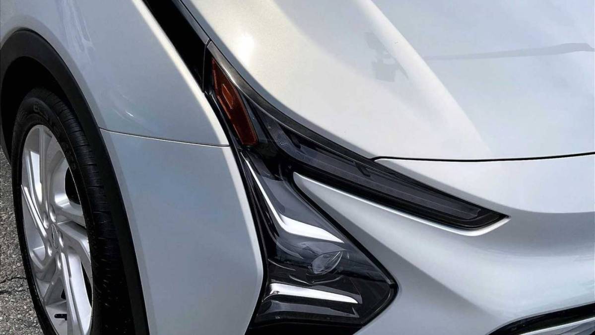 2023 Chevrolet Bolt - Images - 32