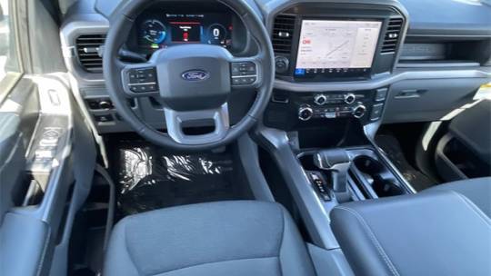 2025 Ford F-150 Lightning 1FTVW3LK4SWG10227