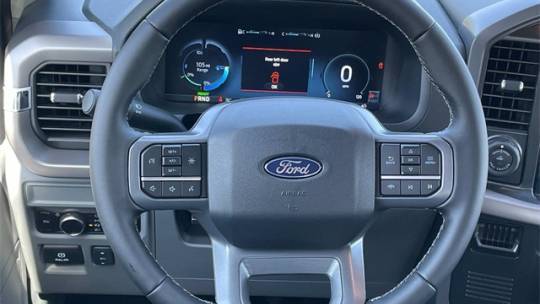 2025 Ford F-150 Lightning 1FTVW3LK4SWG10227