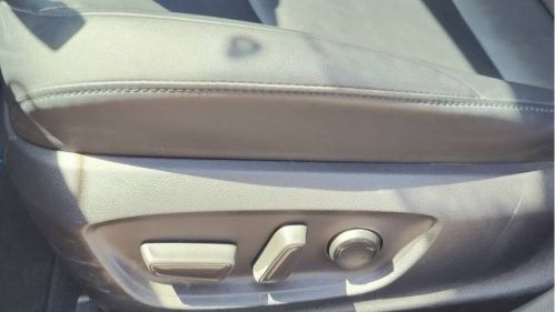 2018 Toyota Prius Prime - Images - 10