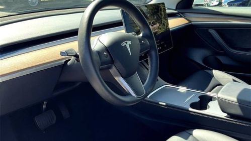 2023 Tesla Model 3 - Images - 2