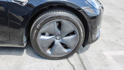 2019 Tesla Model 3 - Images - 10