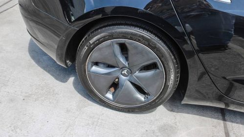 2019 Tesla Model 3 - Images - 11
