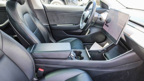 2019 Tesla Model 3 - Images - 16