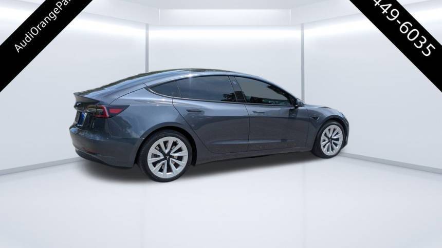2022 Tesla Model 3 - Images - 3