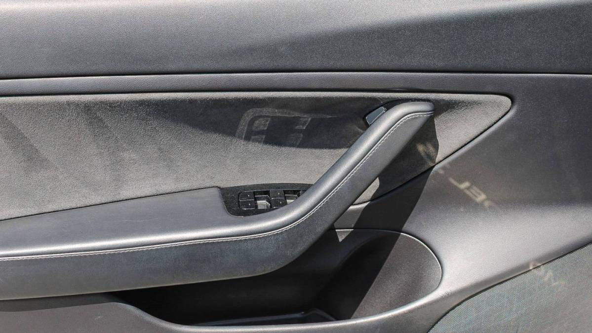 2019 Tesla Model 3 - Images - 20