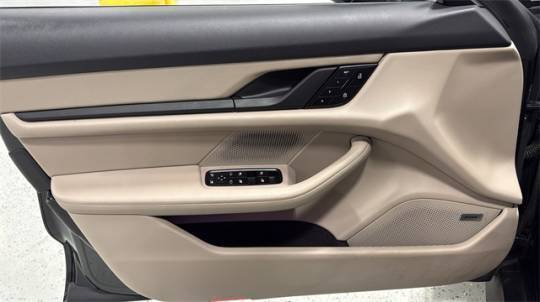 2022 Porsche Taycan - Images - 10
