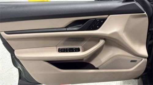 2022 Porsche Taycan - Images - 10
