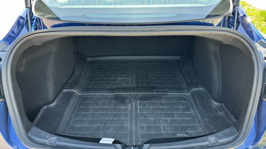 2020 Tesla Model 3 - Images - 10