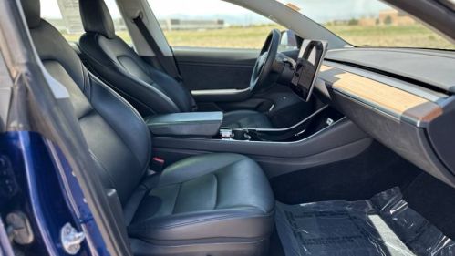 2020 Tesla Model 3 - Images - 24