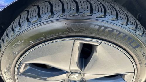 2020 Tesla Model 3 - Images - 29