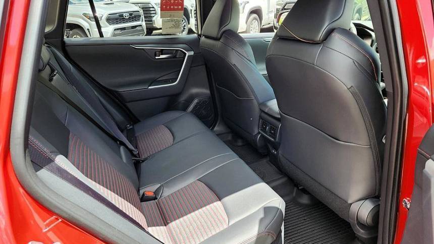 2025 Toyota RAV4 Plug-In Hybrid - Images - 18
