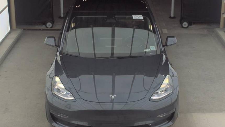 2022 Tesla Model 3 - Images - 2