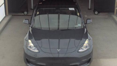2022 Tesla Model 3 - Images - 2