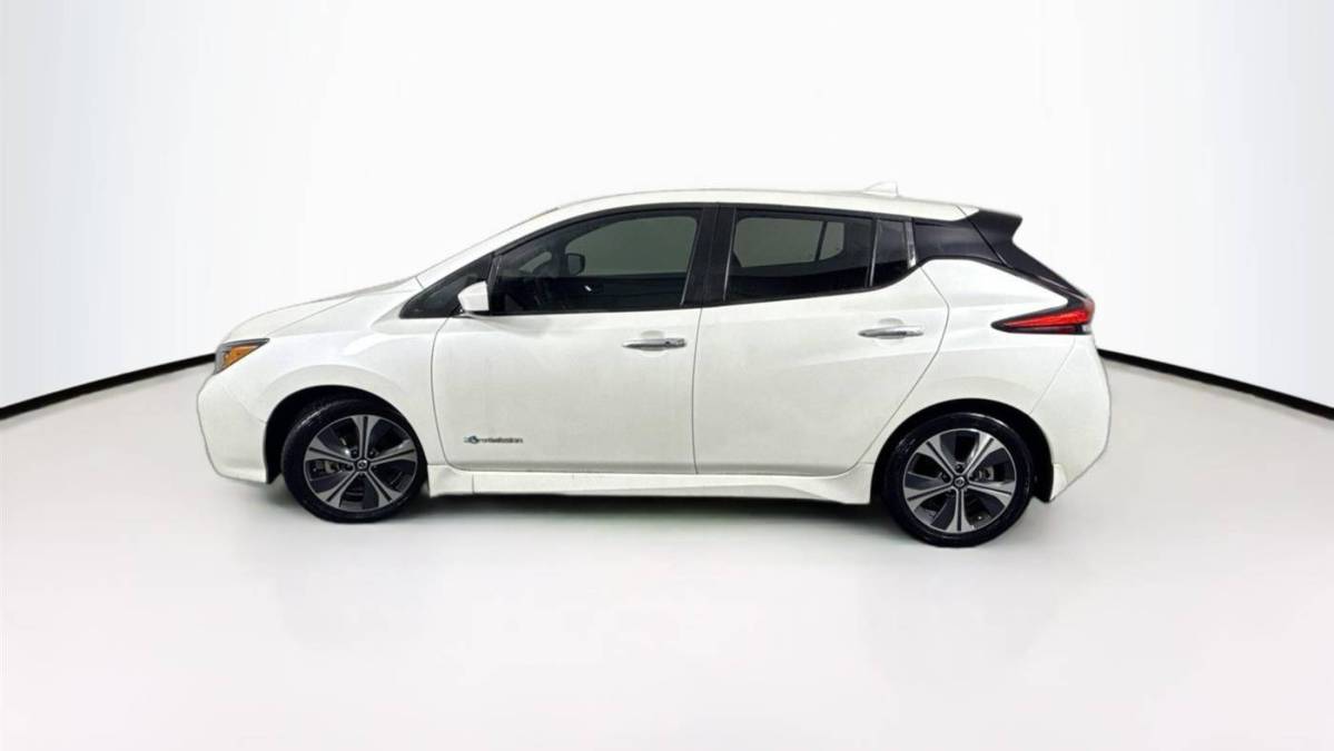2018 Nissan LEAF - Images - 9
