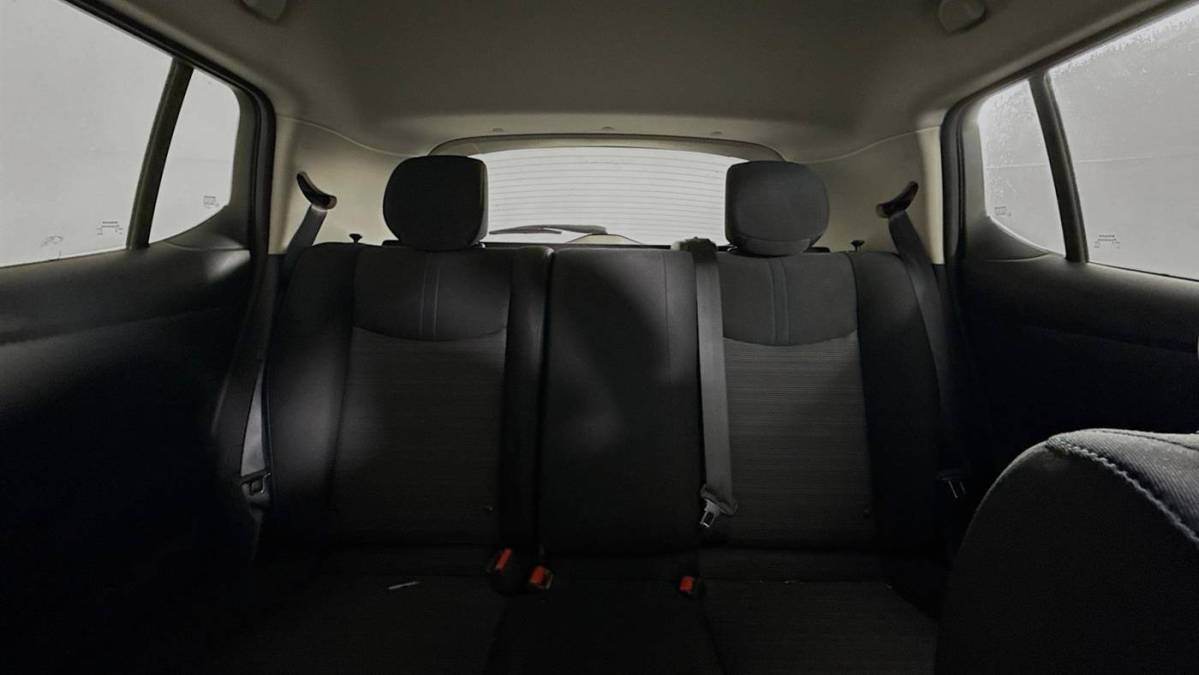 2018 Nissan LEAF - Images - 11