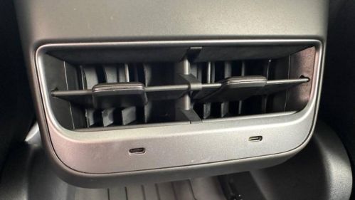 2021 Tesla Model 3 - Images - 31
