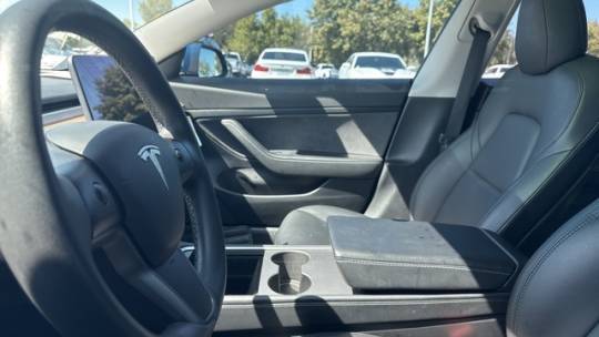 2021 Tesla Model 3 - Images - 4