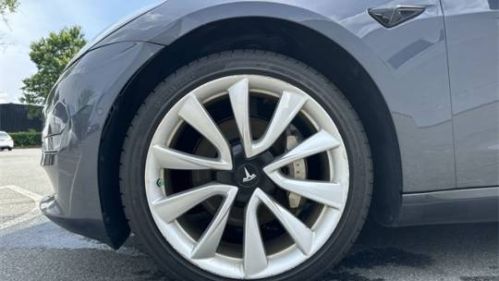 2018 Tesla Model 3 - Images - 11