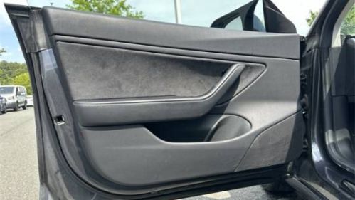 2018 Tesla Model 3 - Images - 13