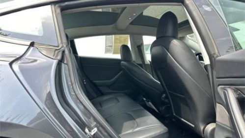2018 Tesla Model 3 - Images - 17