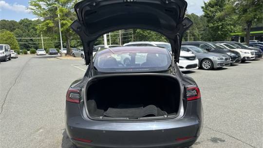 2018 Tesla Model 3 - Images - 21
