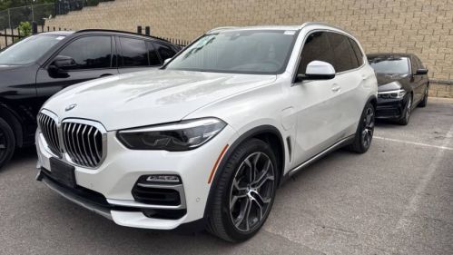 2021 BMW X5 - Images - 1