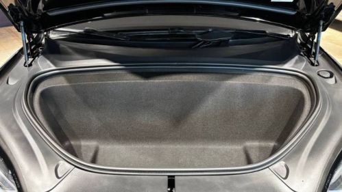 2024 Tesla Model X - Images - 4