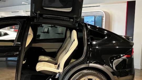2024 Tesla Model X - Images - 26