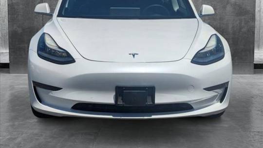 2020 Tesla Model 3 - Images - 2