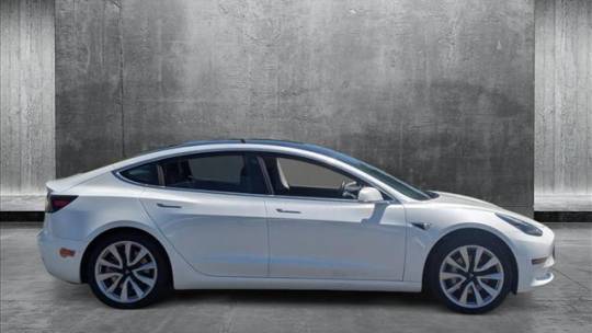 2020 Tesla Model 3 - Images - 5
