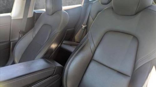 2020 Tesla Model 3 - Images - 11