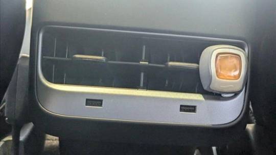 2020 Tesla Model 3 - Images - 12