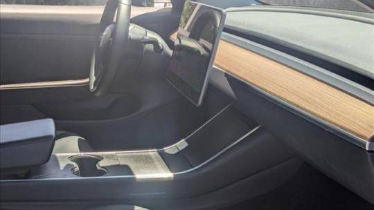 2020 Tesla Model 3 - Images - 18
