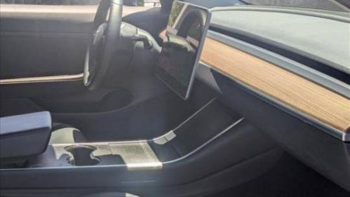 2020 Tesla Model 3 - Images - 18