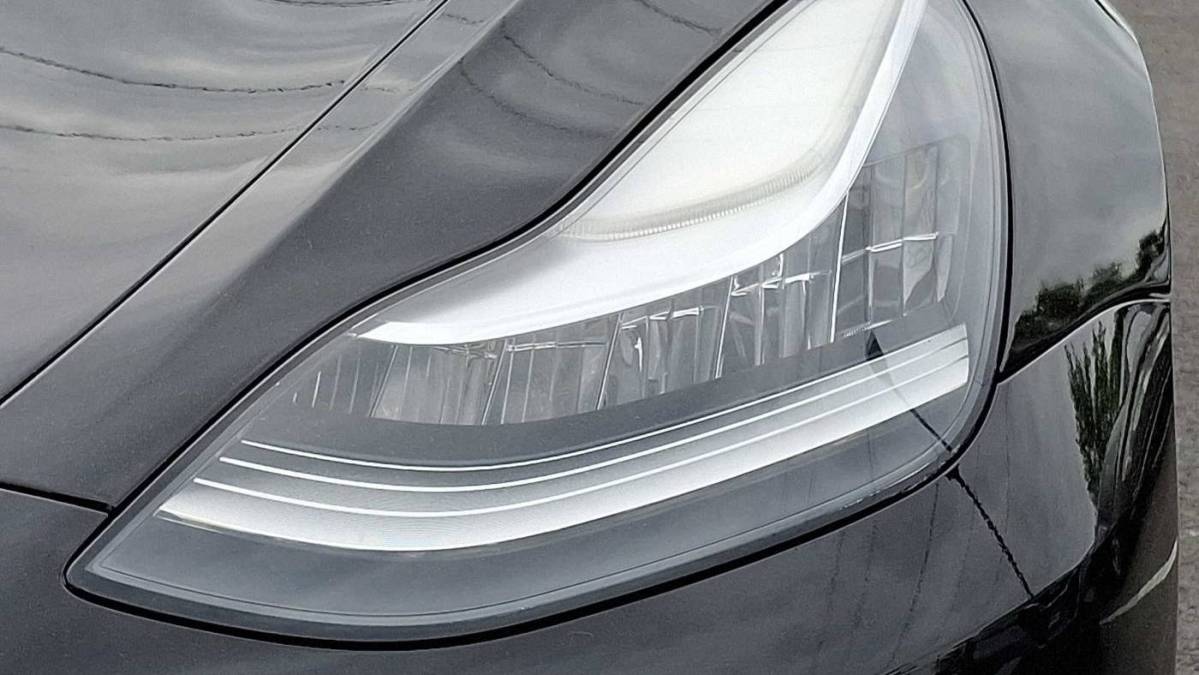2019 Tesla Model 3 - Images - 9