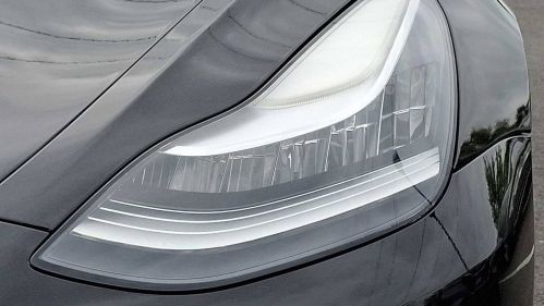 2019 Tesla Model 3 - Images - 9