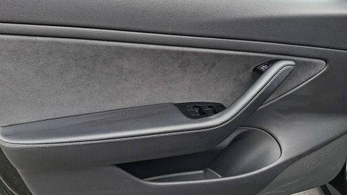 2019 Tesla Model 3 - Images - 12