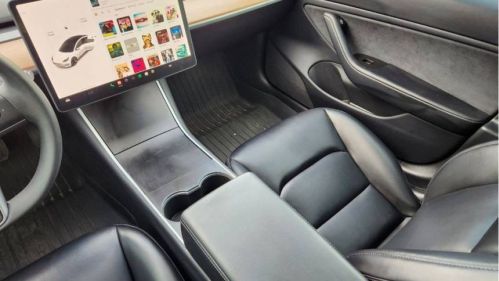 2019 Tesla Model 3 - Images - 19