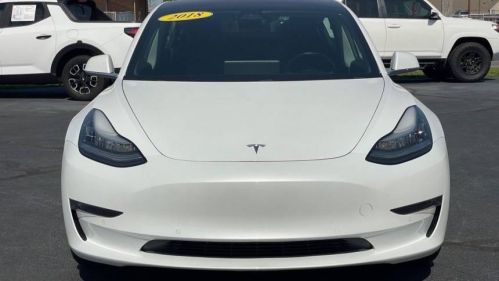 2018 Tesla Model 3 - Images - 2