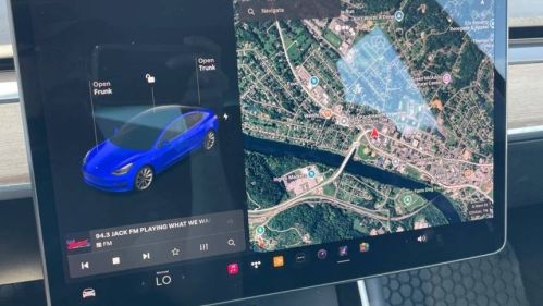 2018 Tesla Model 3 - Images - 14