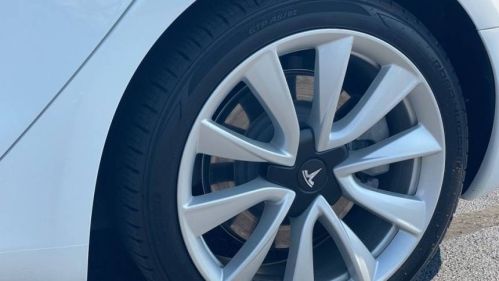 2018 Tesla Model 3 - Images - 28