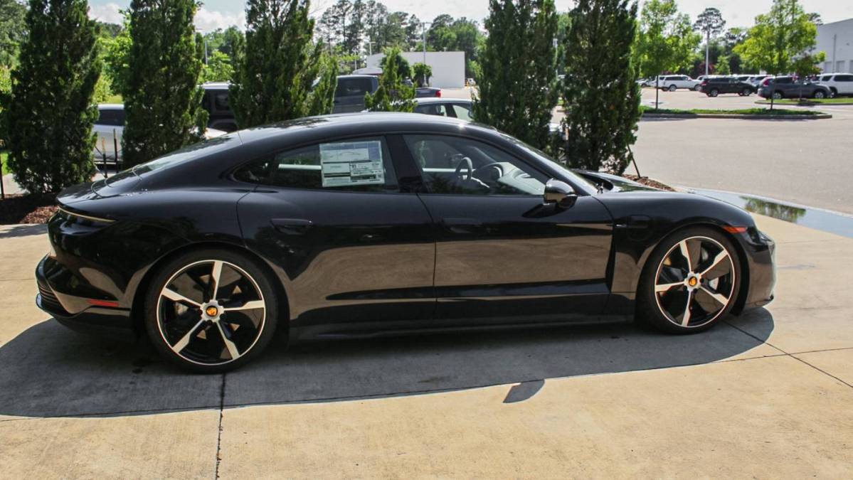 2024 Porsche Taycan - Images - 10