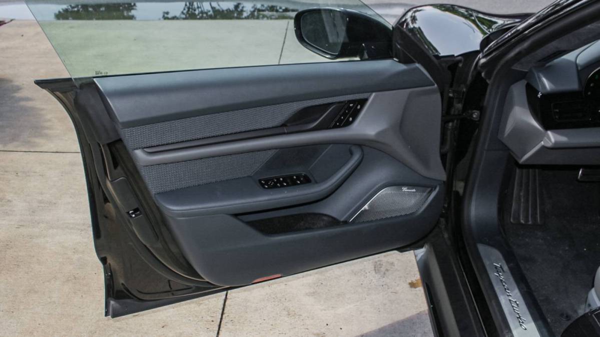 2024 Porsche Taycan - Images - 13