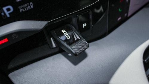 2024 Porsche Taycan - Images - 24