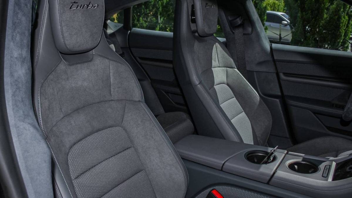 2024 Porsche Taycan - Images - 30