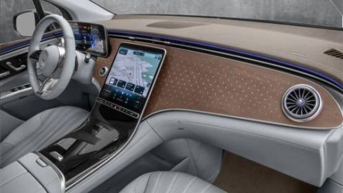2025 Mercedes EQE SUV - Images - 10